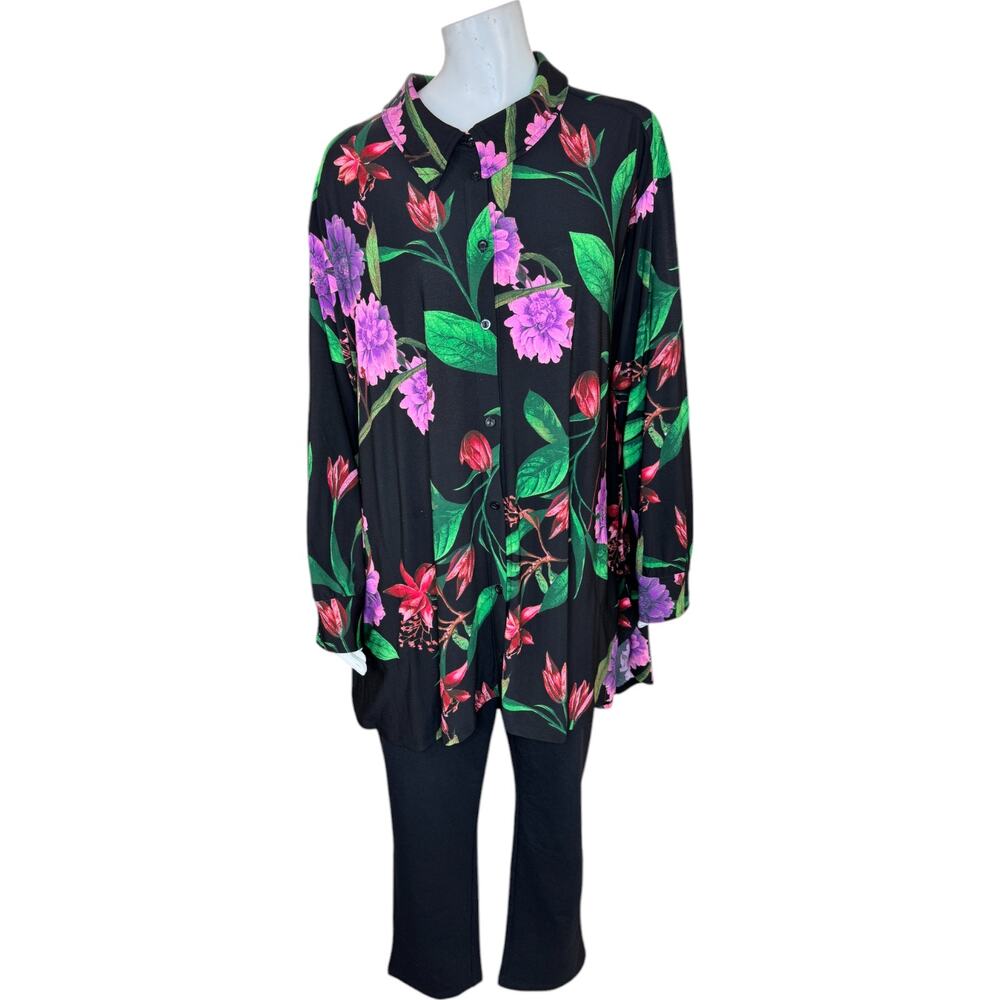 Woman with Control Wardrobe Warrier 2-Piece Traverler Set Safari/Black 1X PETITE